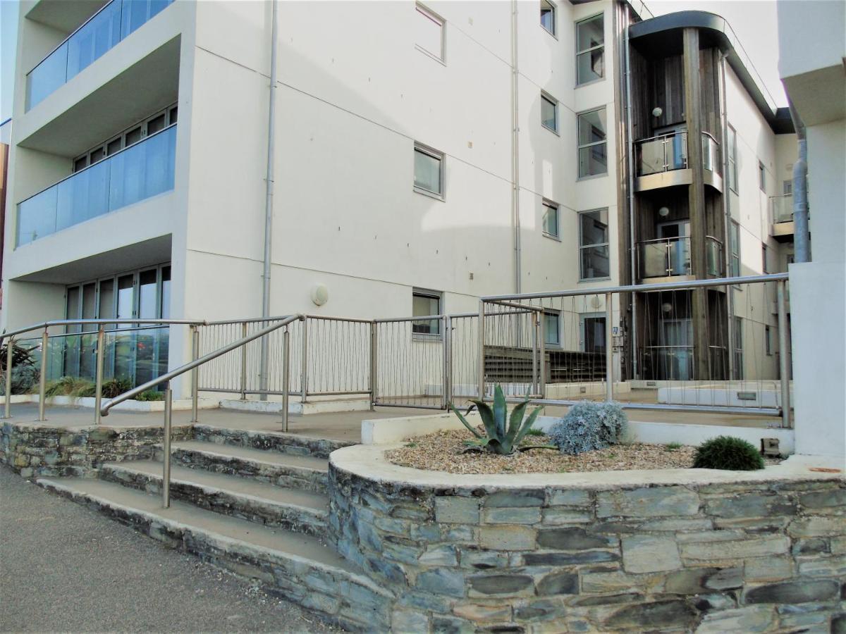 Seaview, Luxury Apartment, 2 Min Walk To Porth Beach Newquay  Exterior photo